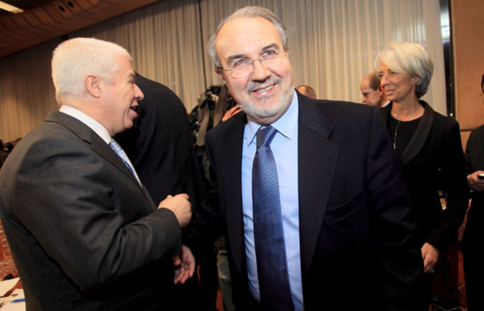 Pedro Solbes discrepa de las previsiones económicas de la Comisión Europea | Ver