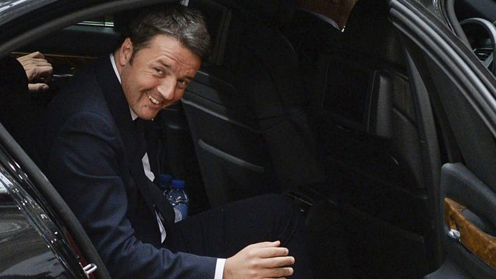 Telediario 1 - La Policía italiana detiene a dos personas por ciberespionaje a Renzi y Draghi, entre otros