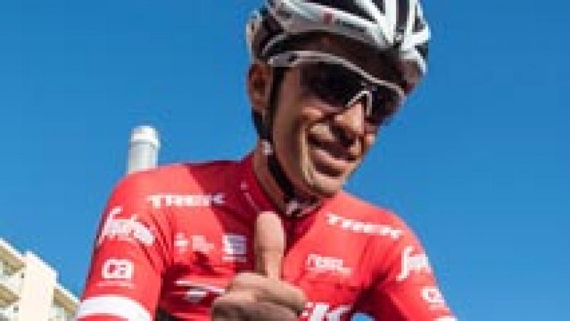 El ciclista madrileño Alberto Contador está de pretemporada con su nuevo equipo, el Trek-Segafredo, que ha presentado sus nuevos colores. Contador correrá el Tour de Francia y no descarta la Vuelta.