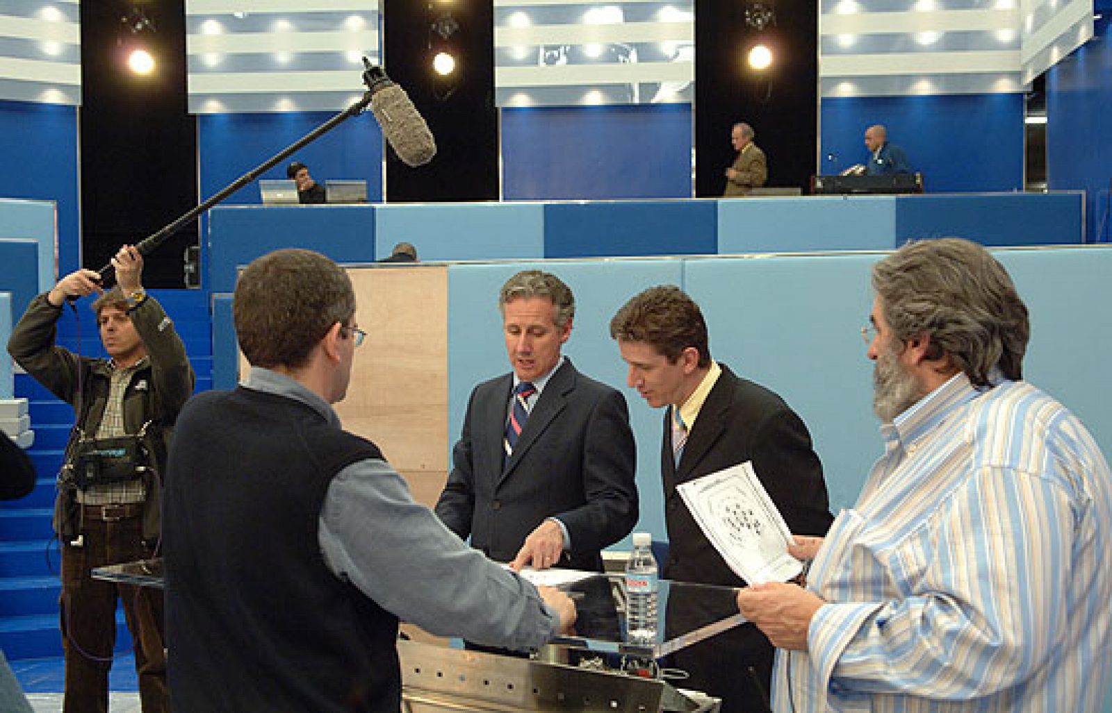 El lunes que viene, Rodríguez Zapatero responderá a otras 100 personas en "Tengo una pregunta para usted" | Ver