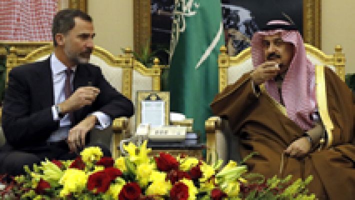 Telediario 1 - Felipe VI llega a Arabia Saudí en una visita oficial con marcado acento económico.