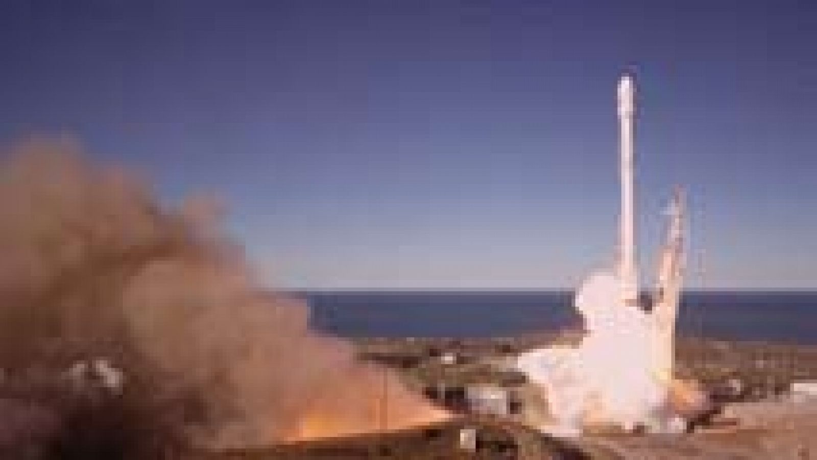 Space X lanza con éxito su primer cohete tras la explosión de septiembre