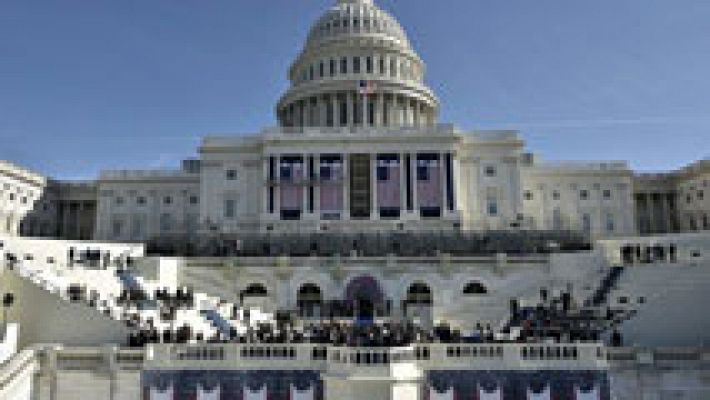 Telediario 1 - El último fin de semana de Trump antes de ser presidente ha sido todo menos tranquilo.