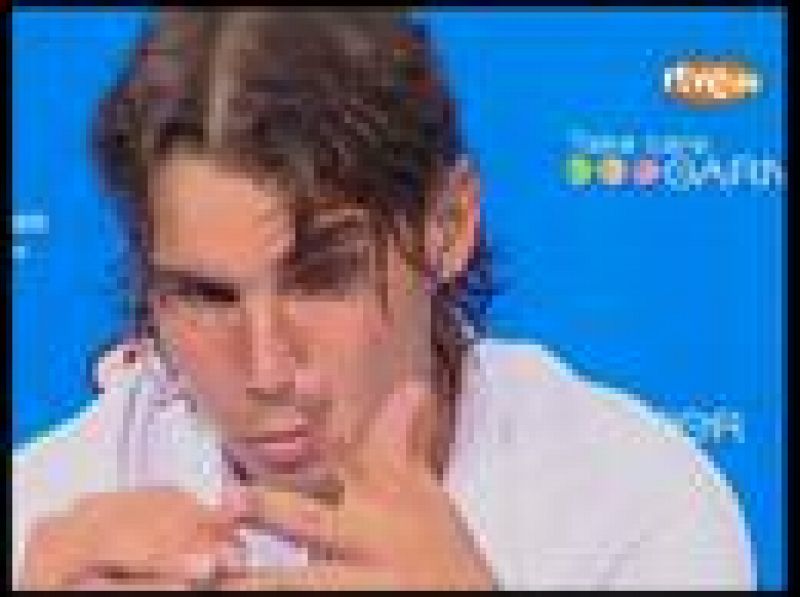 Nadal ha ganado su primer partido del Open de Australia sin mayores problemas al belga Rochus por 6-0, 6-2 y 6-2. A pesar de esta rotunda victoria, el mallorquín no cree en los partidos fáciles.