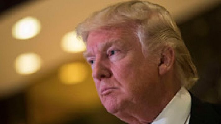 Telediario 1 - Trump tacha de "catastrófica" la política de asilo de Merkel y ve a la OTAN "obsoleta"