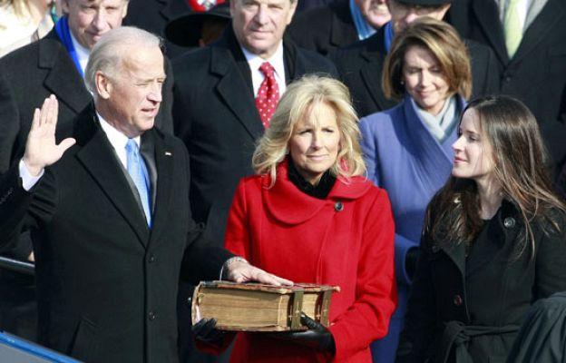  - Biden jura como vicepresidente
