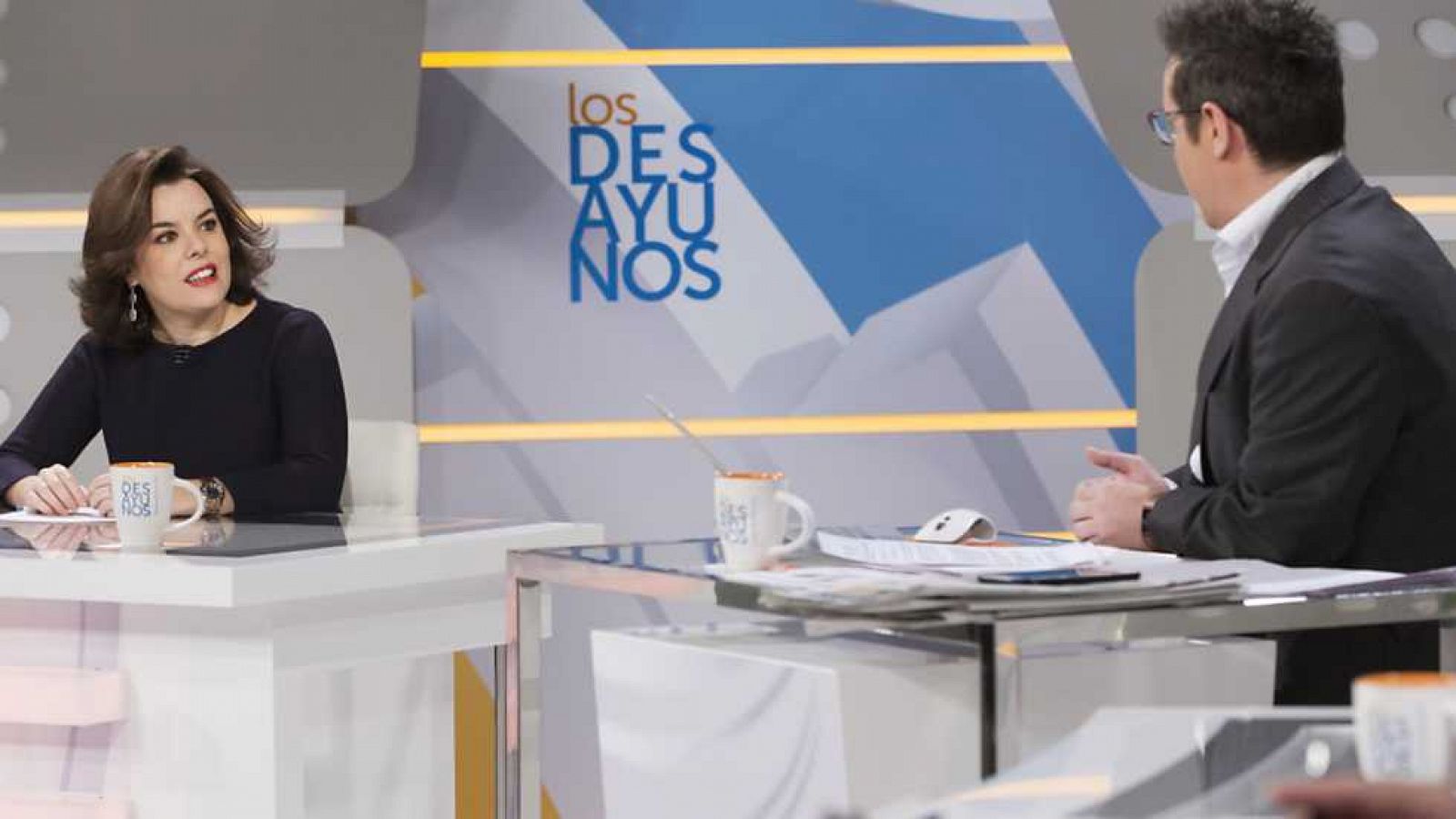 Los desayunos de TVE - Soraya Sáenz de Santamaría, vicepresidenta del gobierno y Emiliano García Page, pte. de Castilla-La Mancha