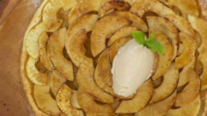 Torres en la cocina - Tarta fina de manzana con helado casero 