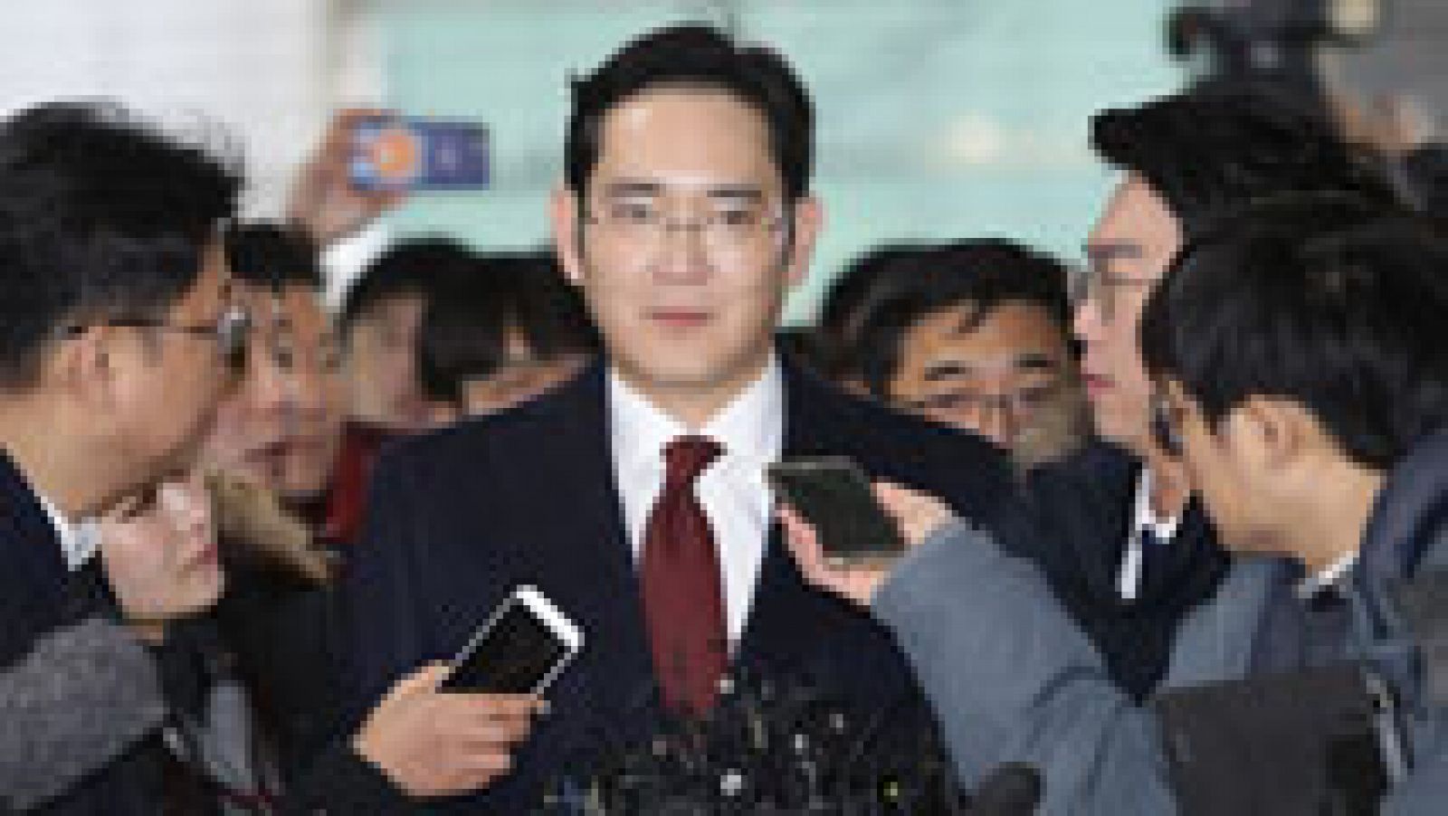 Telediario 1: El heredero del grupo Samsung se enfrenta a una orden de arresto por presunto soborno | RTVE Play