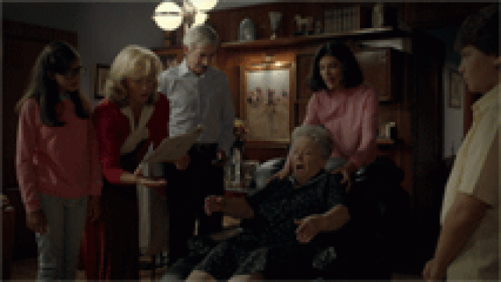 Cuéntame cómo pasó - Herminia descubre el sillón eléctrico