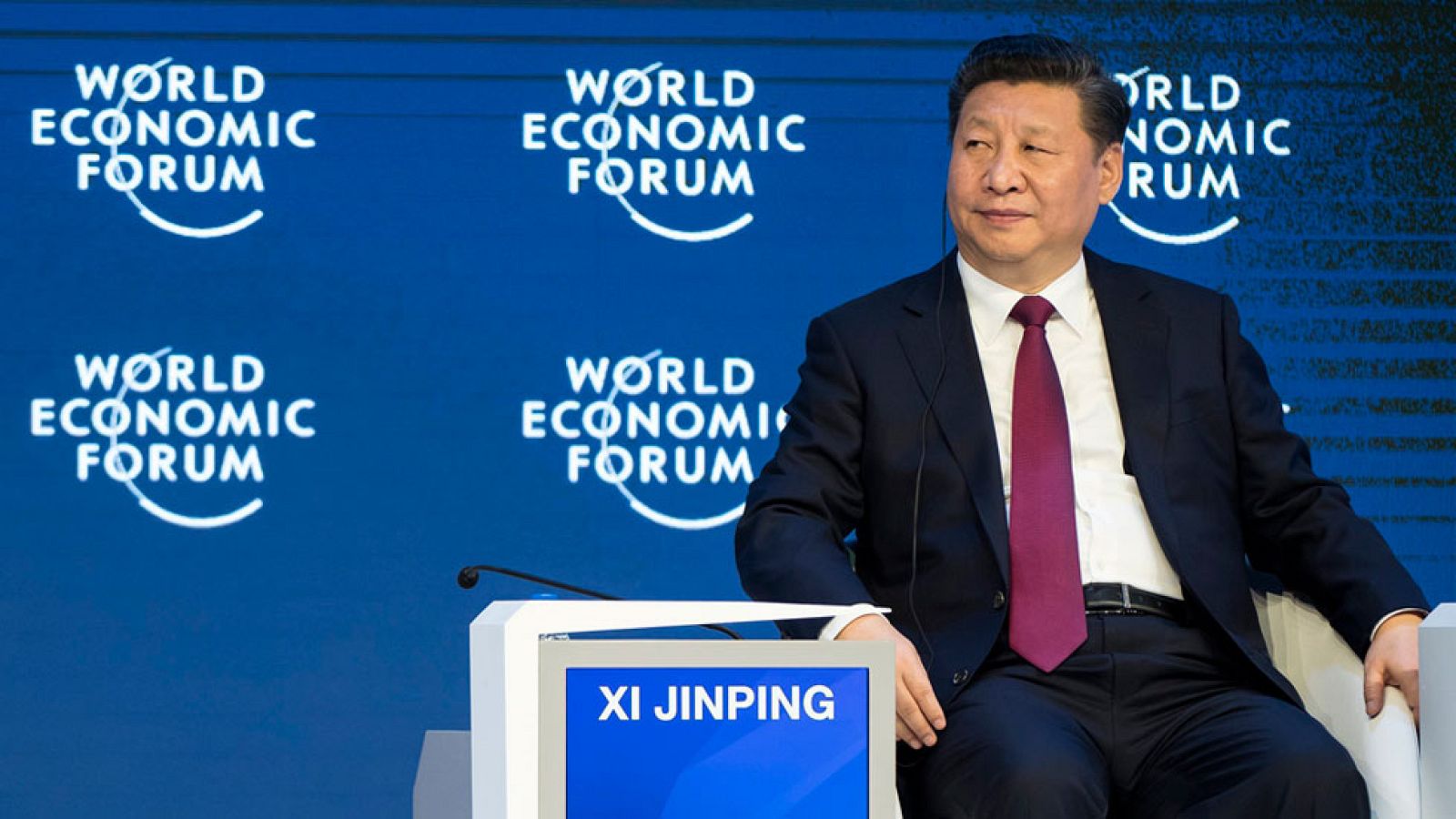 Xi Jinping rechaza en Davos el proteccionismo comercial