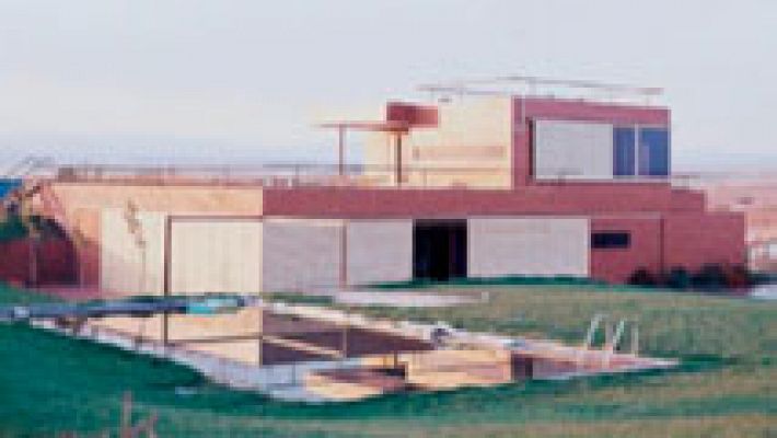 Telediario 1 - El Colegio de Arquitectos de Madrid ha ofrecido  asesoramiento gratuito a los municipios y a la Comunidad Autónoma para preservar los edificios contemporáneos