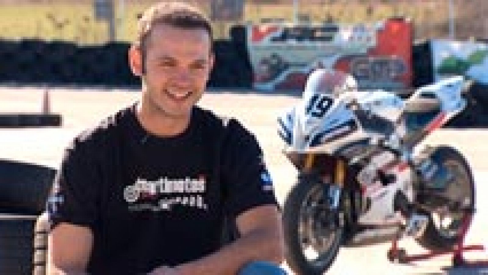 Motociclismo: El piloto Víctor López prepara la carrera de la isla de Man | RTVE Play