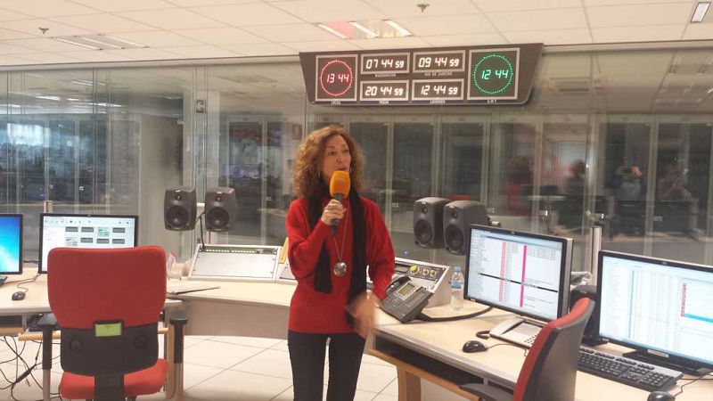 Especiales RNE - 80 años de RNE: Yolanda Flores nos enseña la radio por dentro - Ver ahora