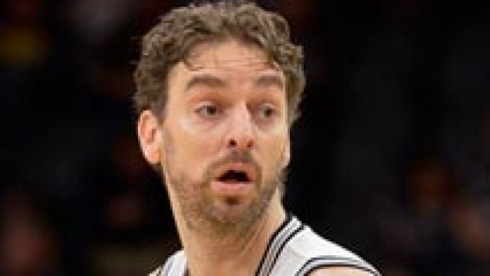Telediario 1 - Pau Gasol se fractura un dedo de la mano izquierda durante el calentamiento