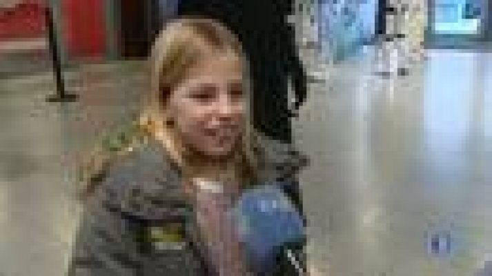 L'Informatiu - Tanquen una sala de cinema per un sessió especial per a nens amb càncer