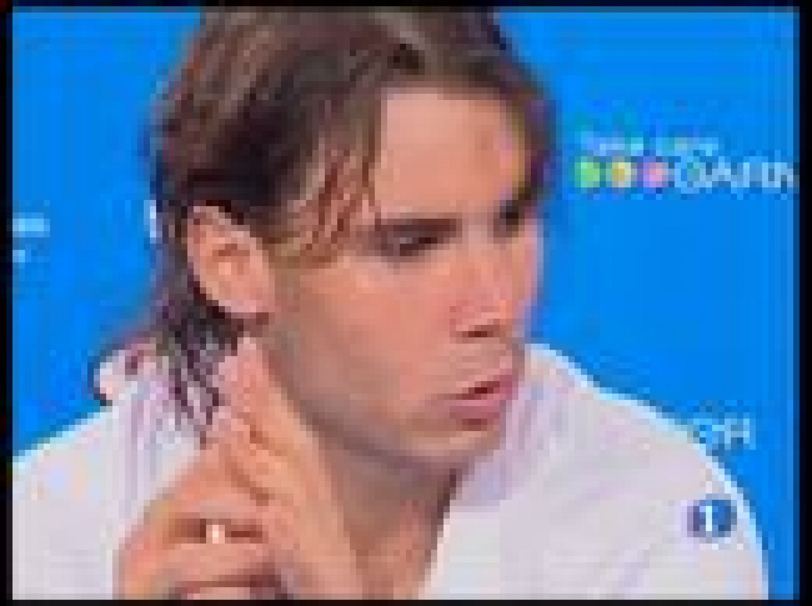 A la espera de que Nadal vuelva esta madrugada a las pistas de Australia, los españoles David Ferrer y Tommy Robredo han solventado sus compromisos en una jornada en la que, una vez más, no ha habido sorpresas entre los favoritos (21/01/2009).