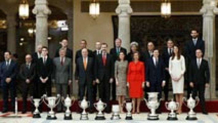 Telediario 1 - Iniesta, Beitia, la selección baloncesto y Sampaoli, entre los mejores de 2015