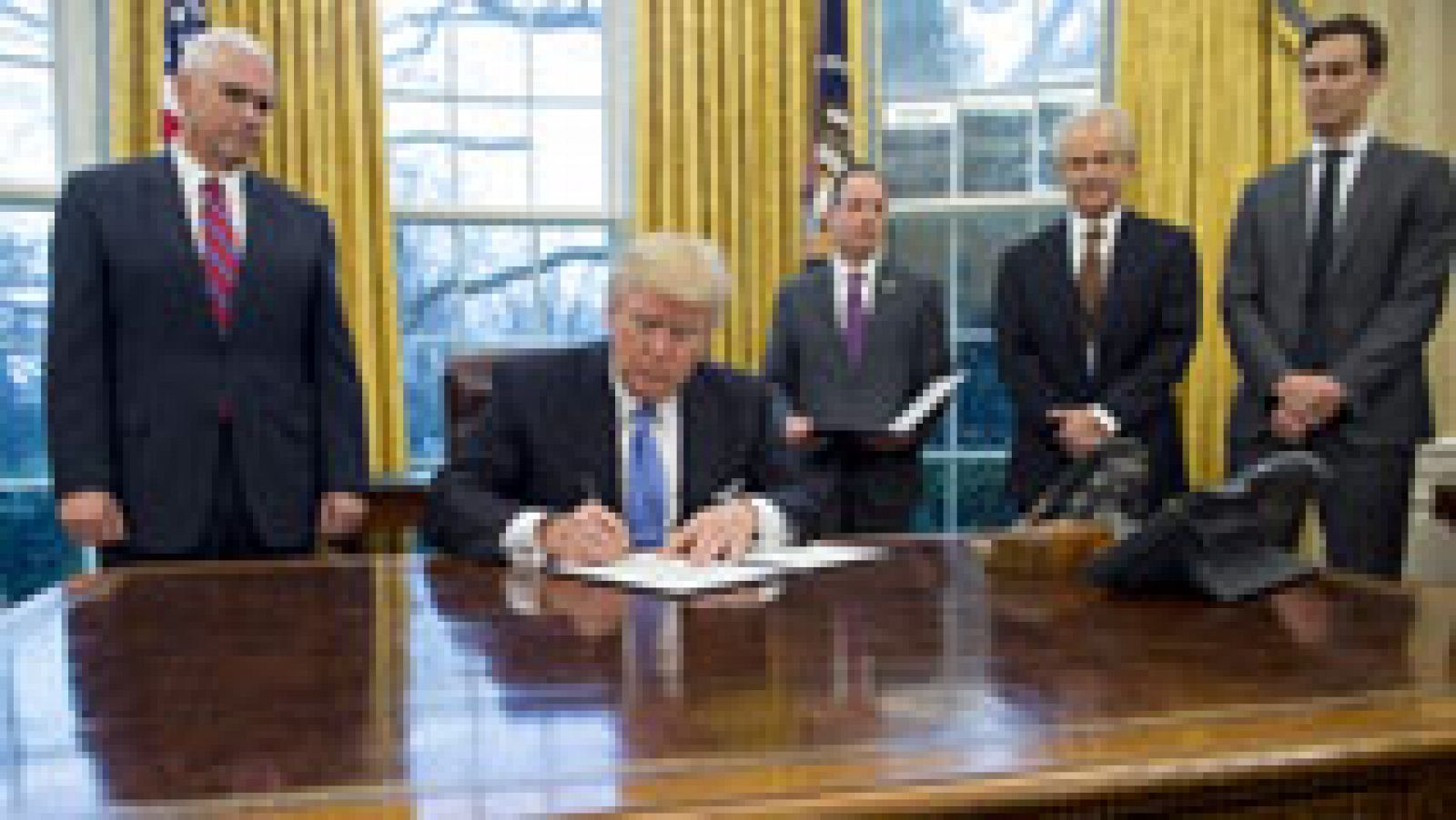 La tarde en 24h: Trump firma una orden ejecutiva para sacar EE.UU. del acuerdo comercial TTP | RTVE Play