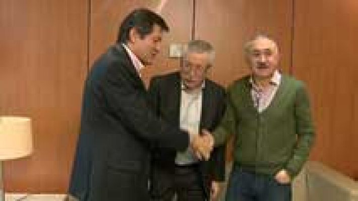 PSOE y sindicatos pactan impulsar una renta mínima en el Congreso