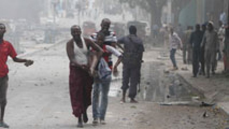 Doble atentado yihadista con coche bomba en un hotel de la capital de Somalia
