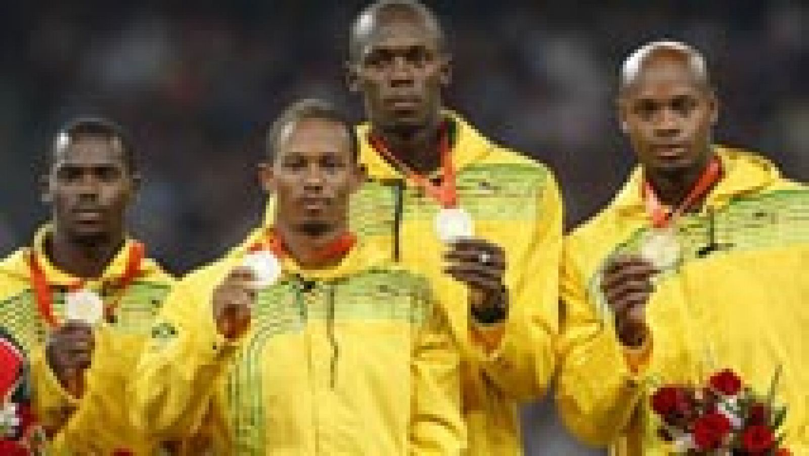 Telediario 1: Bolt pierde el oro de relevos de Pekín 2008 por dopaje de Carter | RTVE Play