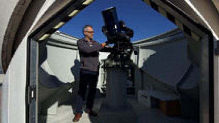 Telediario 1 - Científicos del CSIC han analizado los asteroides cercanos a la Tierra