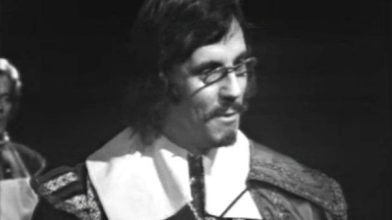 Ensayo general para un siglo de oro - Capítulo 9