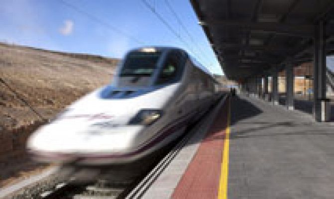 Telediario 1 - Detenida una mujer en Cuenca por huir con su hijo que esperaba un trasplante de pulmón