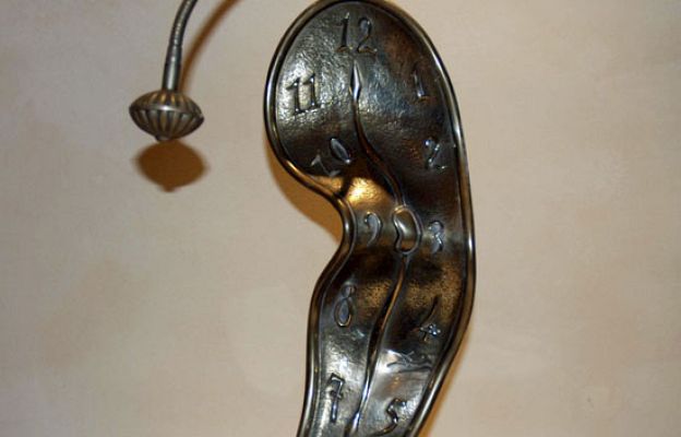  - 81 piezas de Dalí, intervenidas