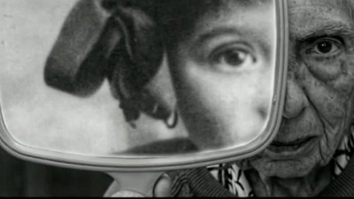 Telediario 1 - Un fotógrafo le regala a su madre, enferma de alzheimer, una segunda juventud