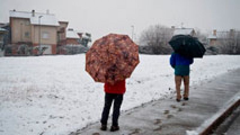 Nieve en norte y este peninsular y temperaturas diurnas en descenso