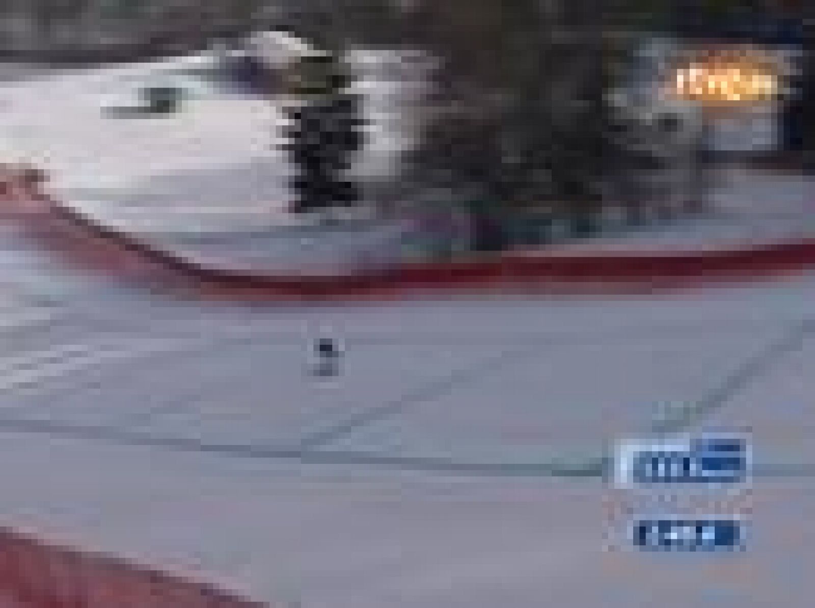 El esquiador suizo Daniel Albrecht se encuentra en coma inducido después de sufrir un espeluznante accidente en un entrenamiento de descenso para una prueba de la Copa del Mundo que se celebra en las estación austríaca de Kitzbühel.