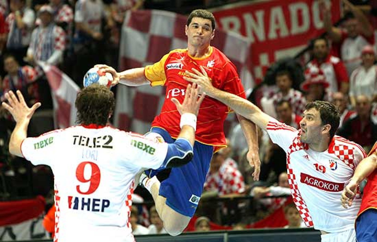 España, casi sin opciones, tras la derrota ante Croacia