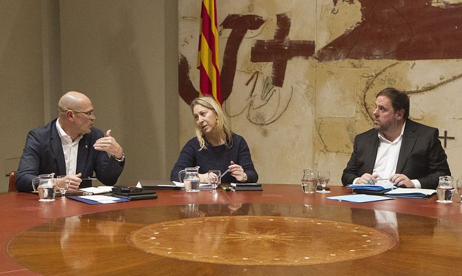 Telediario 1 - El Gobierno catalán desmiente las afirmaciones de Santi Vidal