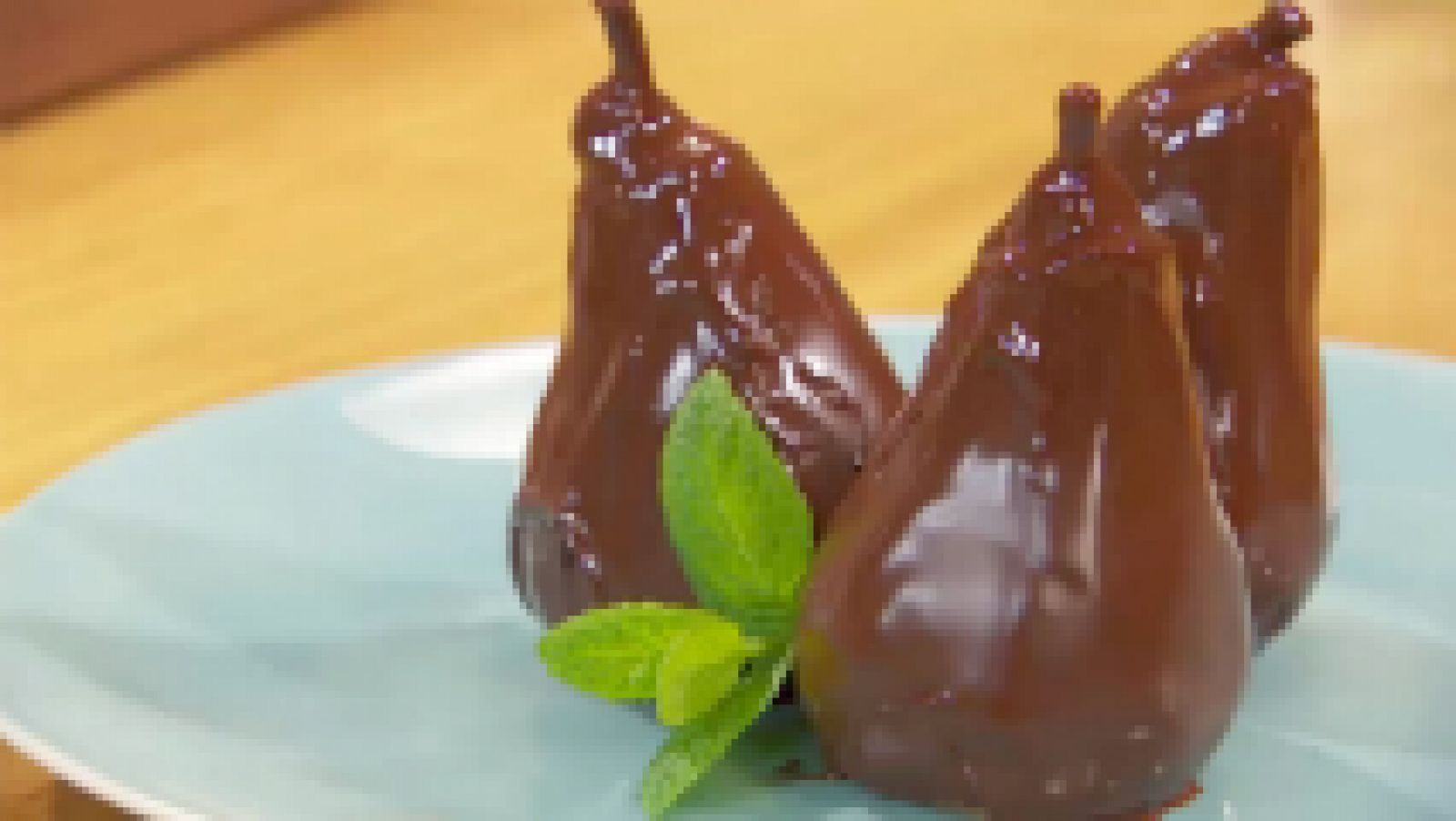 RTVE Cocina: Peras rellenas al chocolate | RTVE Play