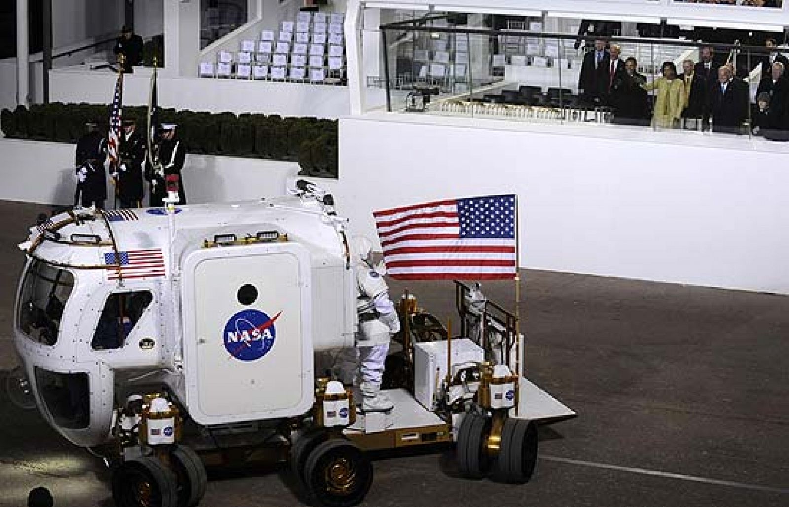 La NASA presenta a Obama su vehículo para que el hombre vuelva a la Luna - Ciencia y tecnología en Rtve.es | Ver