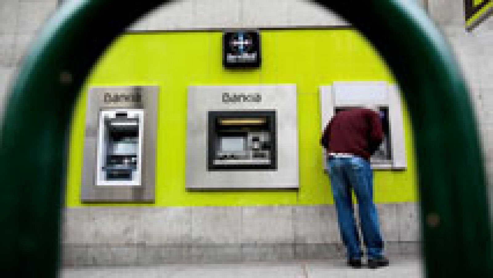 Telediario 1: Bankia devolverá el dinero de las cláusulas suelo a todos sus clientes de forma inmediata | RTVE Play
