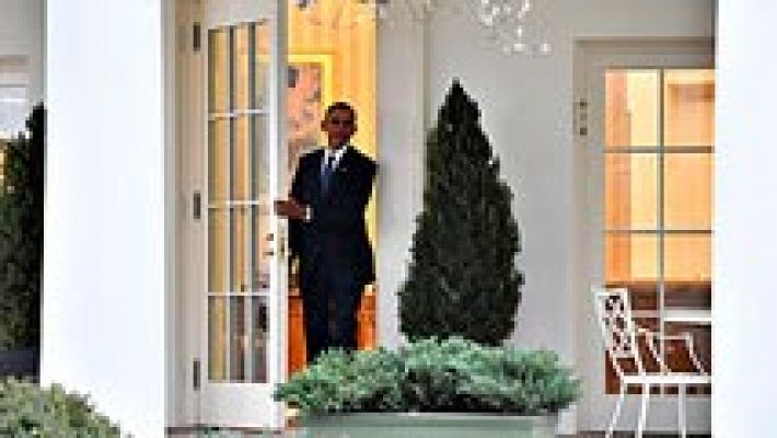 Telediario 1 - Obama carga contra el veto migratorio de Trump: "Los valores estadounidenses están en peligro"