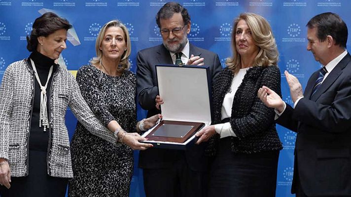 Telediario 1 - La FEMP concede a Rita Barberá la Llave de Oro del Municipalismo a título póstumo