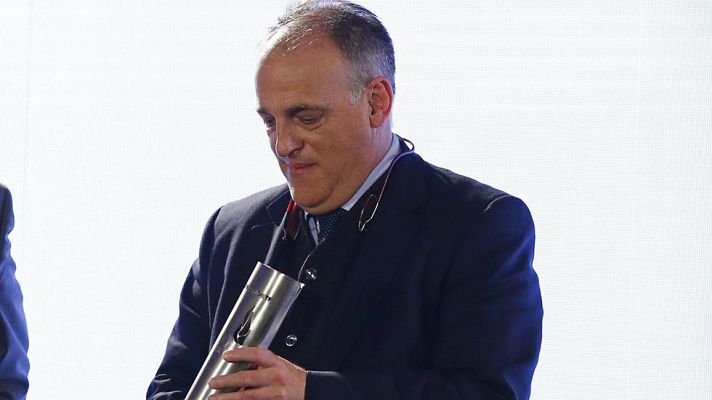 Telediario 1 - El mundo del fútbol opina sobre el videoarbitraje