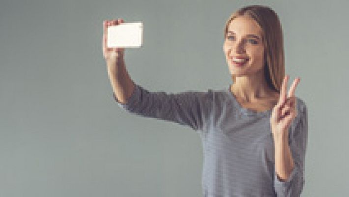 Cuidado con enseñar las yemas de los dedos en los selfies