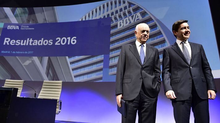 Telediario 1 - El BBVA devolverá de manera exprés las cláusulas suelo cuando el Supremo aclare el esquema de pago