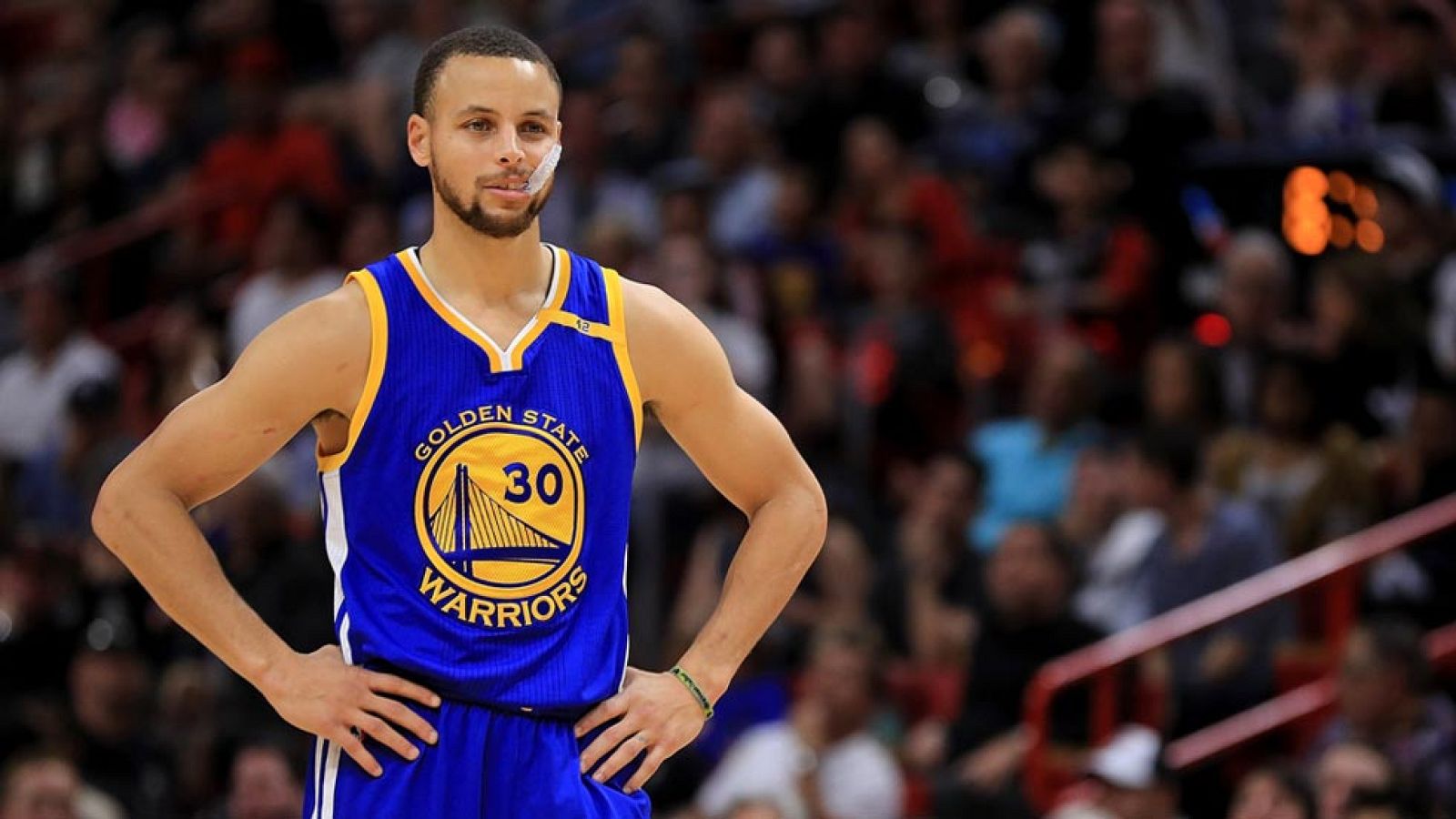 Curry y los Warriors siguen intratables | Ver