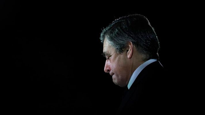 Telediario 1 - La fiscalía francesa amplía la investigación del caso Fillon a dos de sus hijos