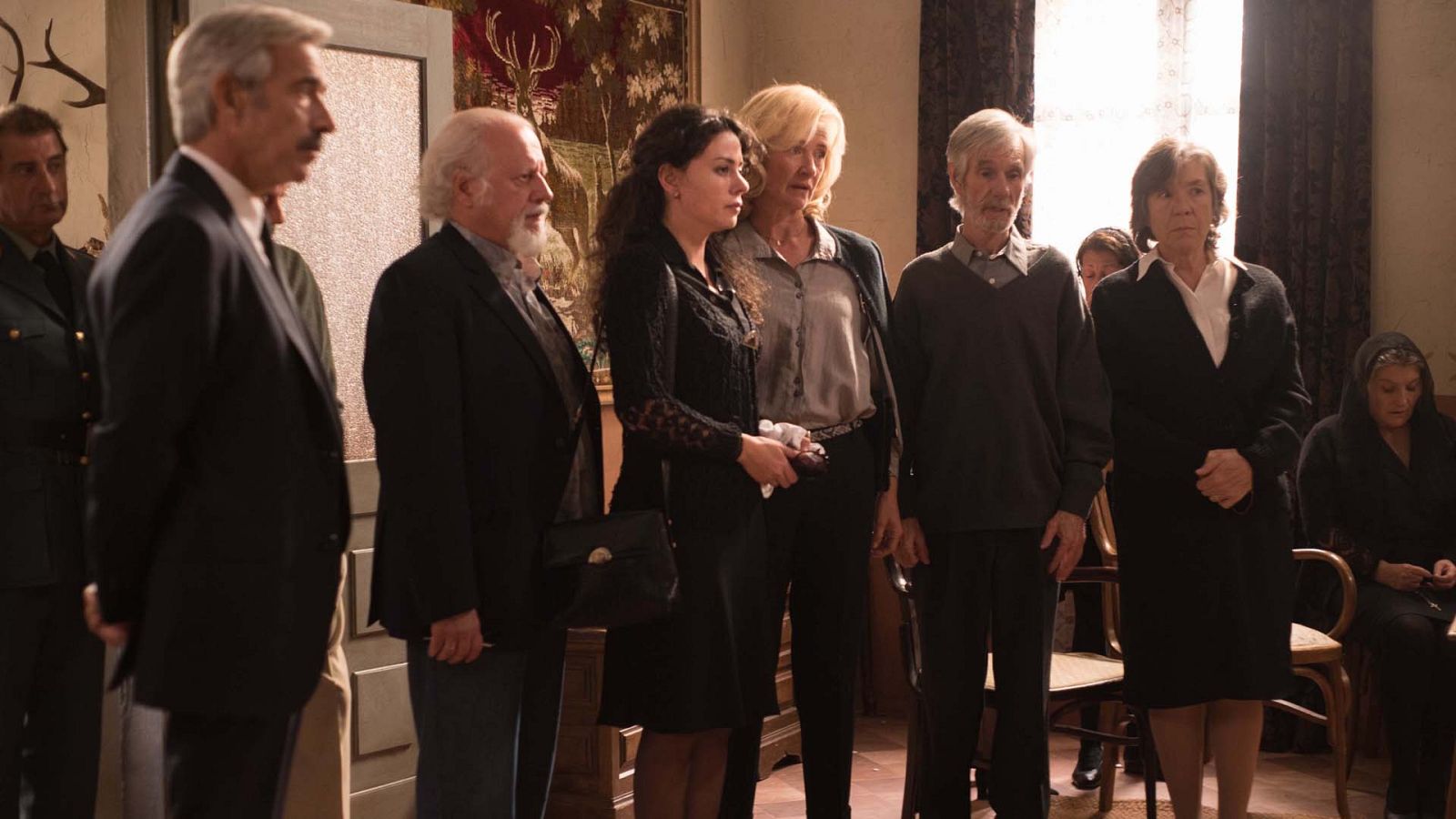 Cuéntame cómo pasó - T18 - Episodio 4: Unos que vienen, otros que se van - Ver ahora