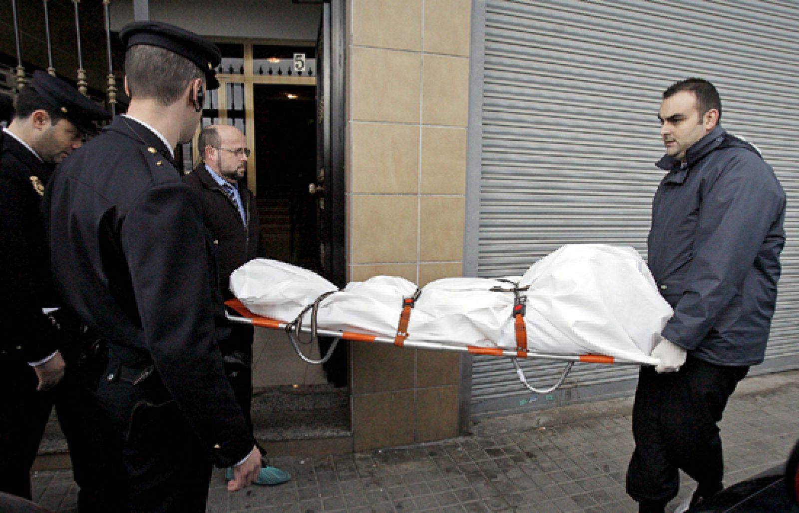 En Valencia, un hombre de 31 años ha sido detenido como supuesto autor de la muerte de sus padres | Ver