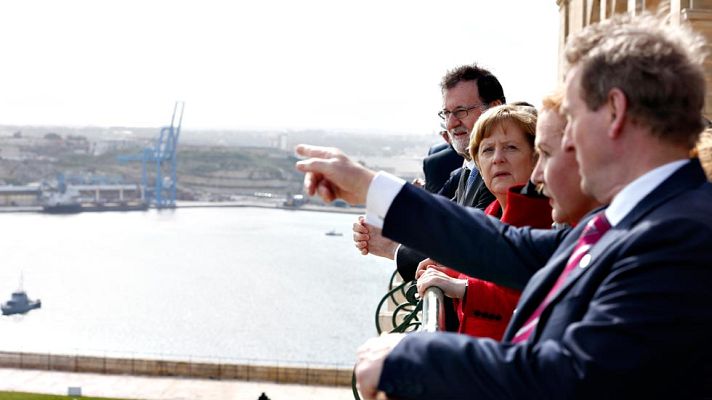 Telediario 1 - Los Veintiocho discuten una postura común frente a las políticas de Donald Trump