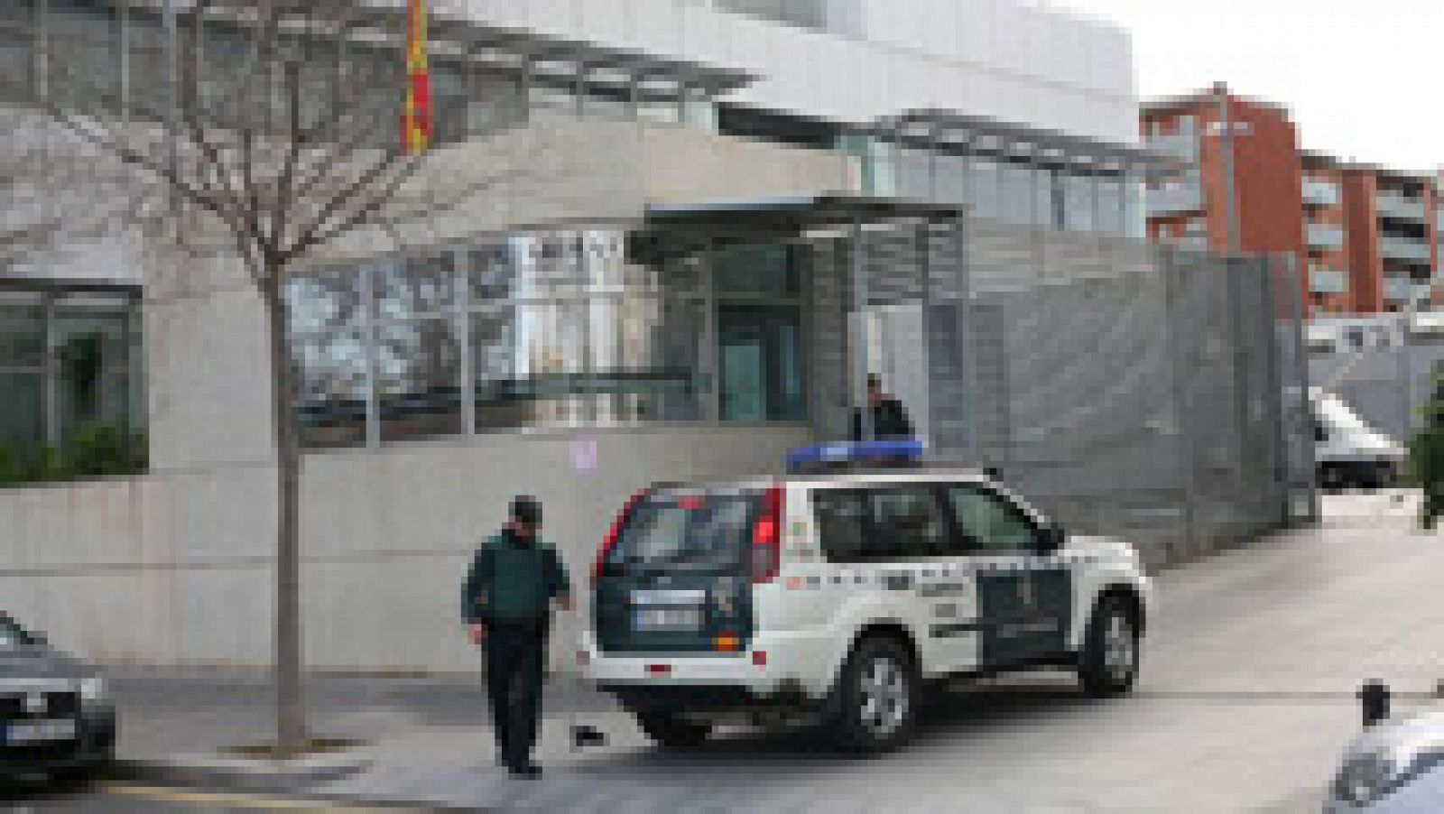 Telediario 1: Los últimos ocho detenidos en el llamado caso del 3% quedan en libertad | RTVE Play