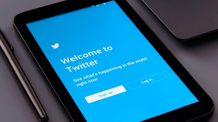 Telediario 1 - Los Trump han heredado todos los followers de los Obama